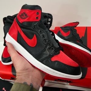 AIR JORDAN 1  SATIN BRED Size 10 NEW